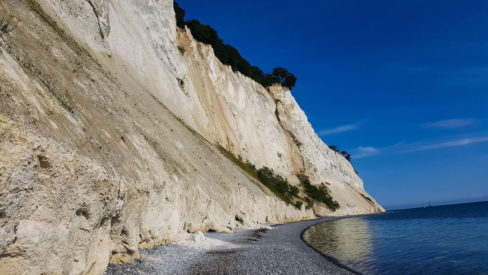 Zu sehen sind die Klippen von Møns Klint in Dänemark