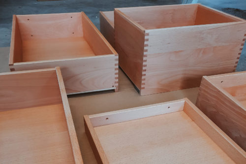 zu sehen sind die Schubladen für unsere VW T6 Camper Küche