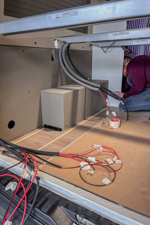 Hier seht ihr unser unsere Vorabreiten für die Elektrik.